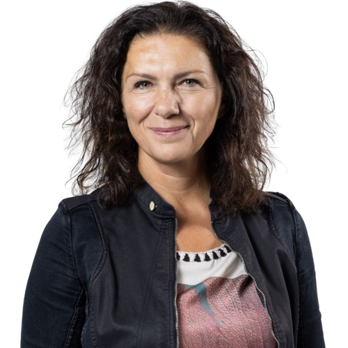 Suz-removebg-preview (1)